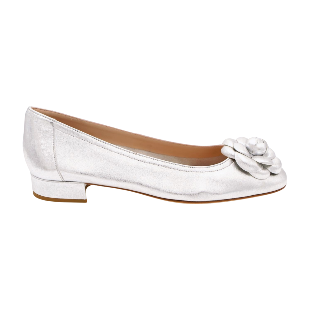 fabucci-silver-leather-ballet-flats-with--flower