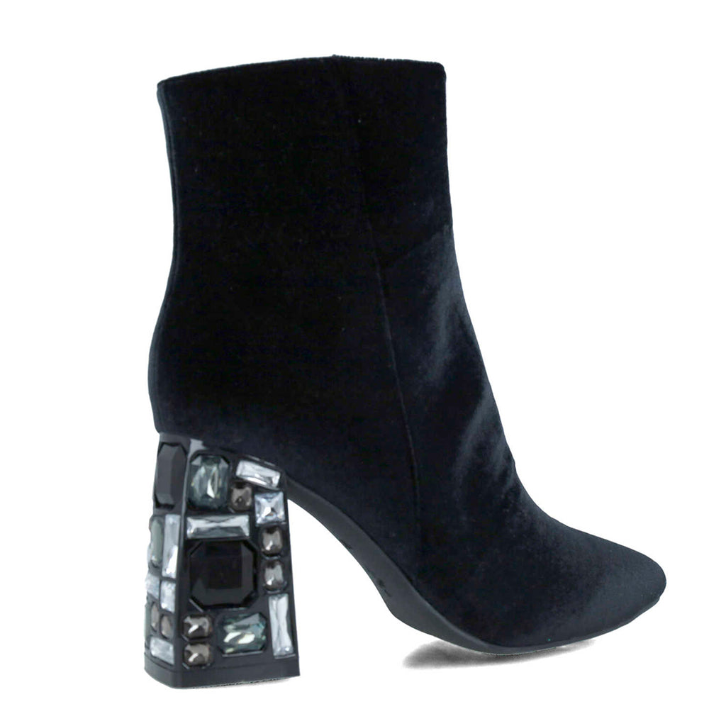 menbur-womens-black-velvet-heeled-ankle-boot