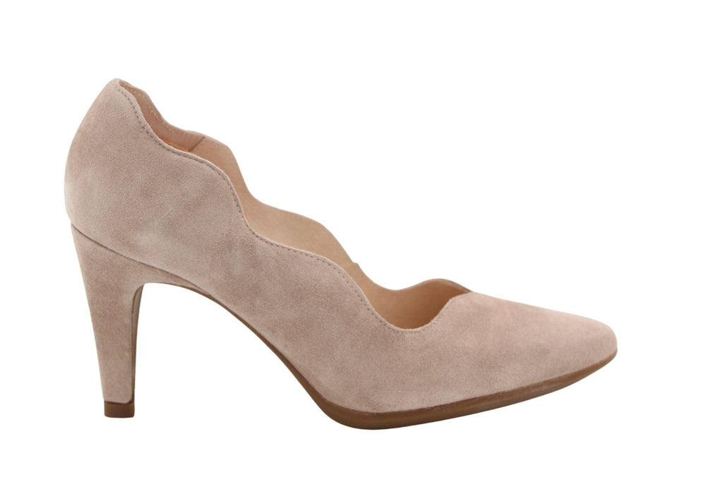 WONDERS -Taupe -Suede -Scalloped -Edge- Heeled -Shoe