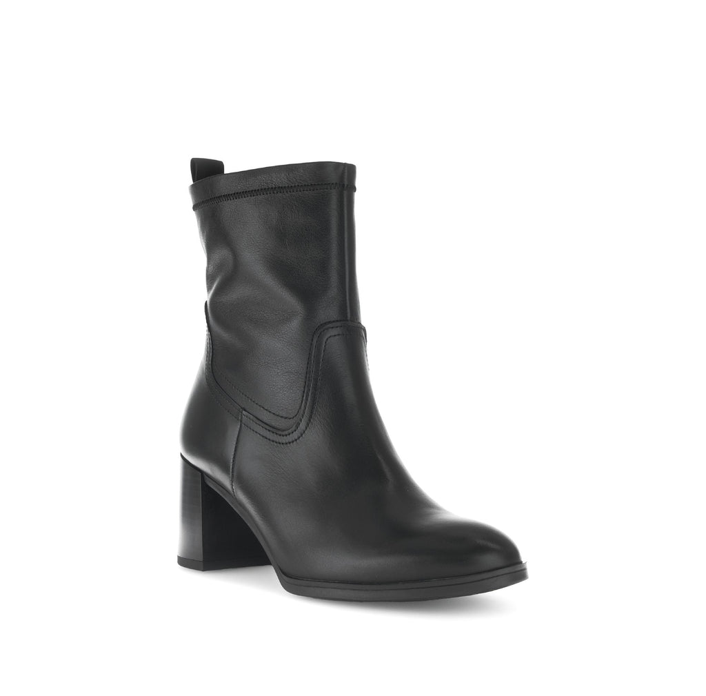Gabor-black-leather-block-heel-ankle-boot-5295157_2