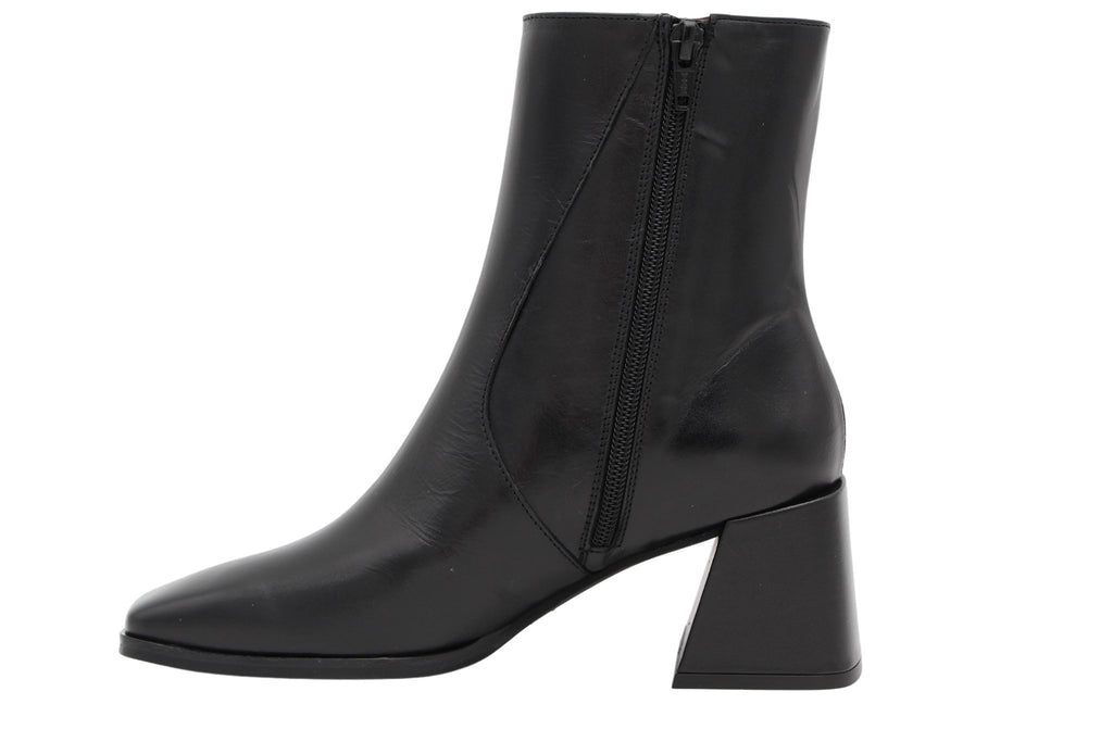 WONDERS-Black-Leather-Ankle-Boot-with-Block-Heel-H4352