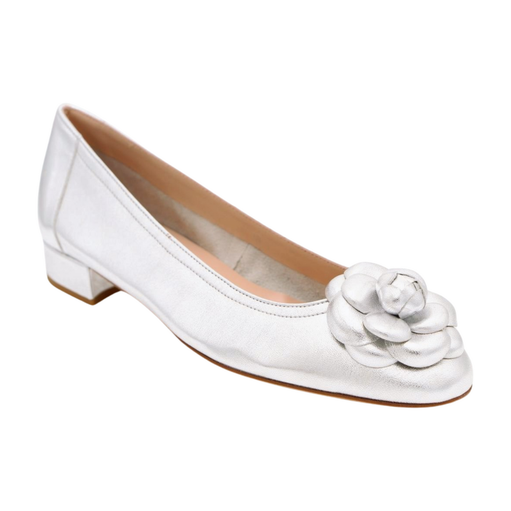 fabucci-silver-leather-ballet-flats-with--flower