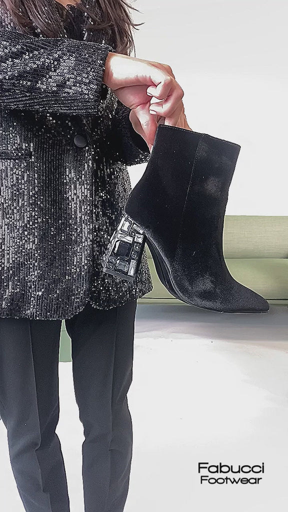 how -to -style-menbur-black-velvet-ankle-boot