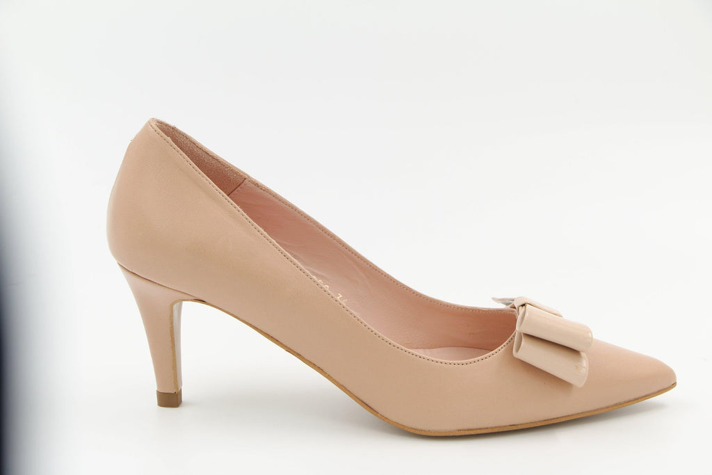 Fabucci Nude leather mid heel pointy toe with bow 