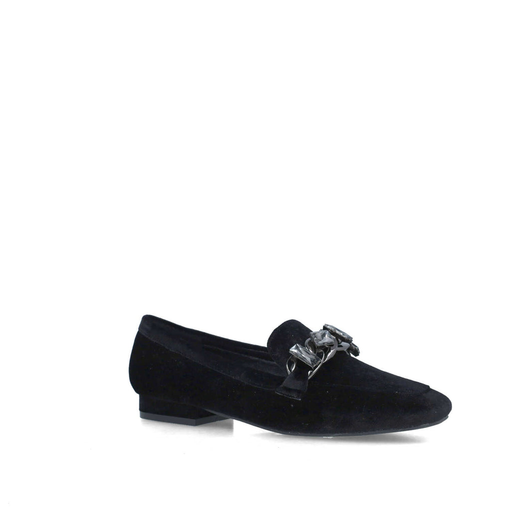       menbur-black-velvet-loafer-